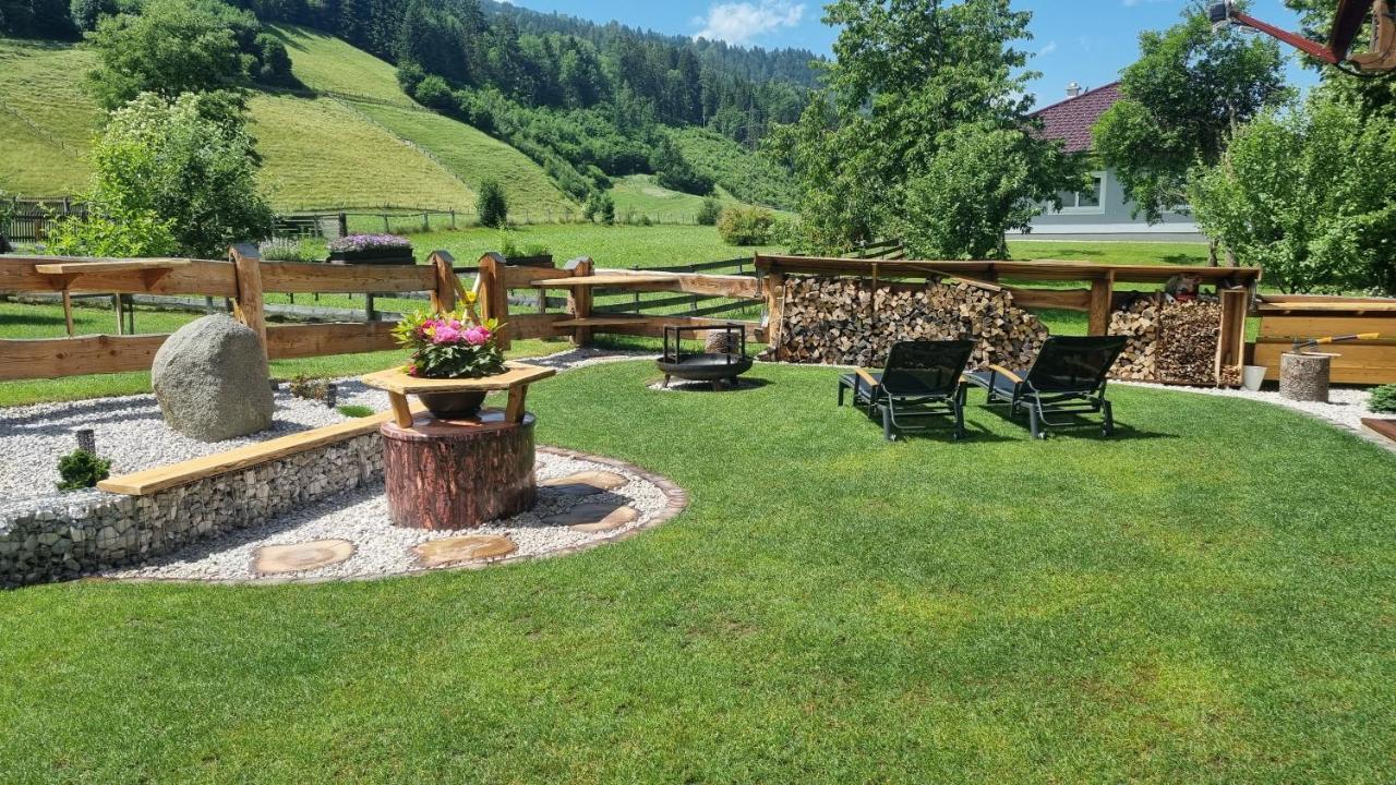 Amadehaus Hotel Pruggern Bagian luar foto