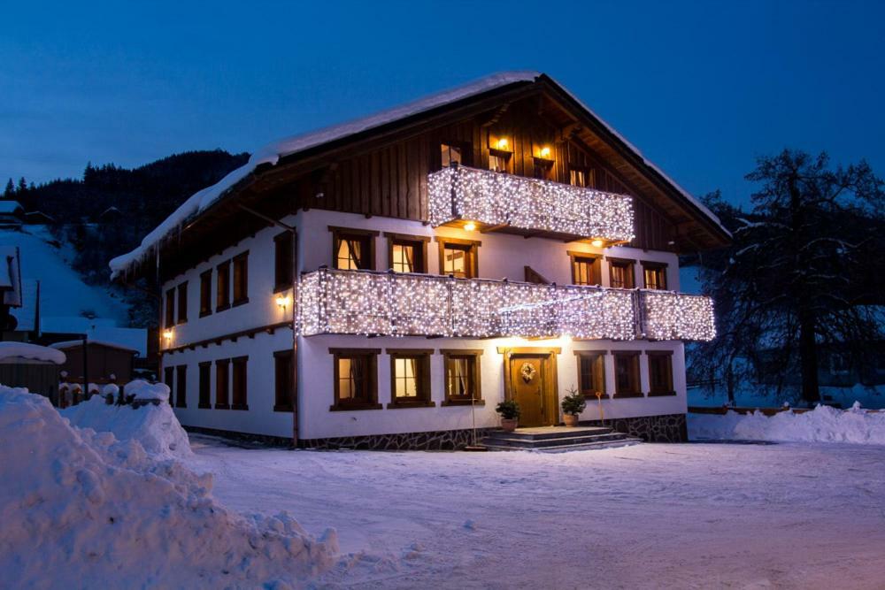 Amadehaus Hotel Pruggern Bagian luar foto